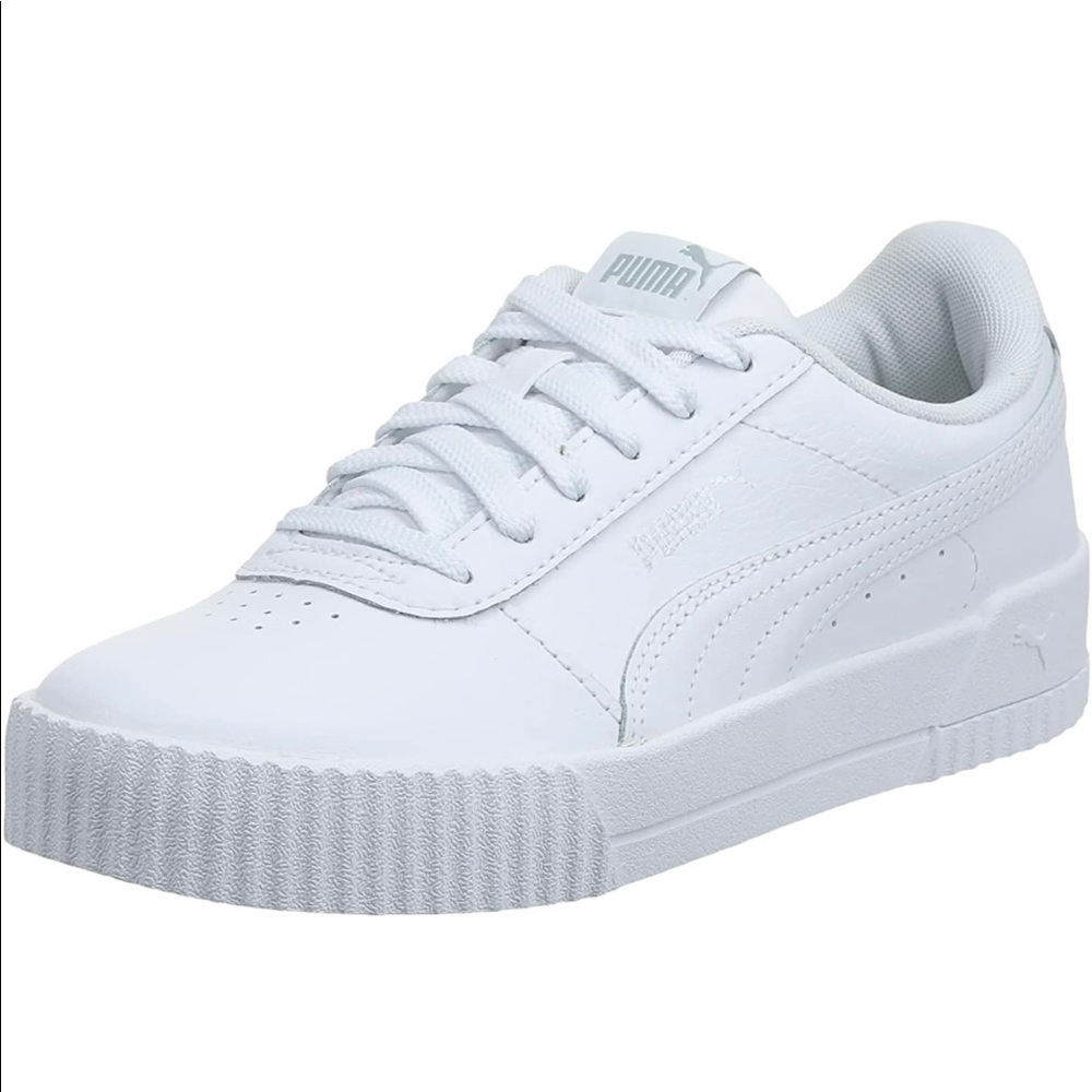PUMA Women's Carina Sneaker shoes size 7.5